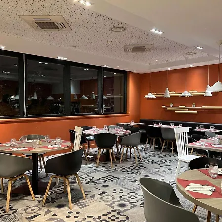 酒店 马赛中心普拉多赛车场诺富特酒店 4*